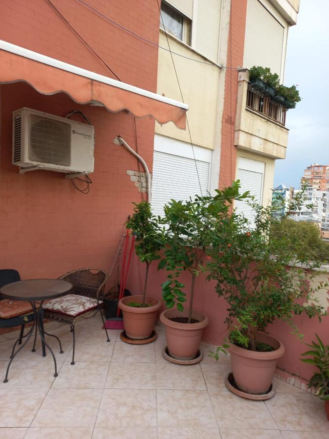 Penthouse Rooms & Aparts Tirana Bagian luar foto