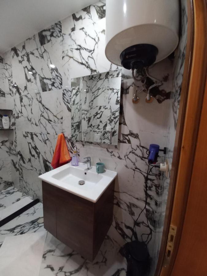 Penthouse Rooms & Aparts Tirana Bagian luar foto